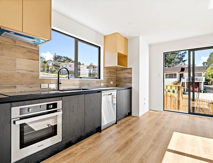 Lot 1-4/35 Glenbervie Crescent, Massey, Waitakere City, Auckland, 2房, 2浴, 城市屋