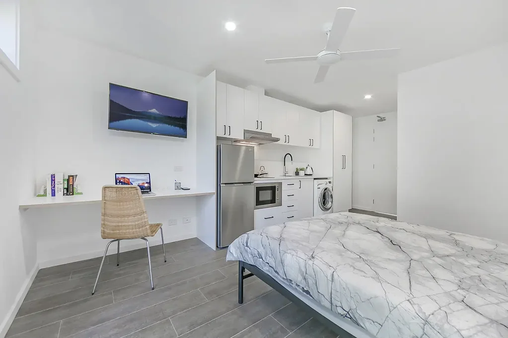 Student Accommodation - Kitchen and Laundy in rooms - Fully Furnished Studio Apartments-rent Includes all bills