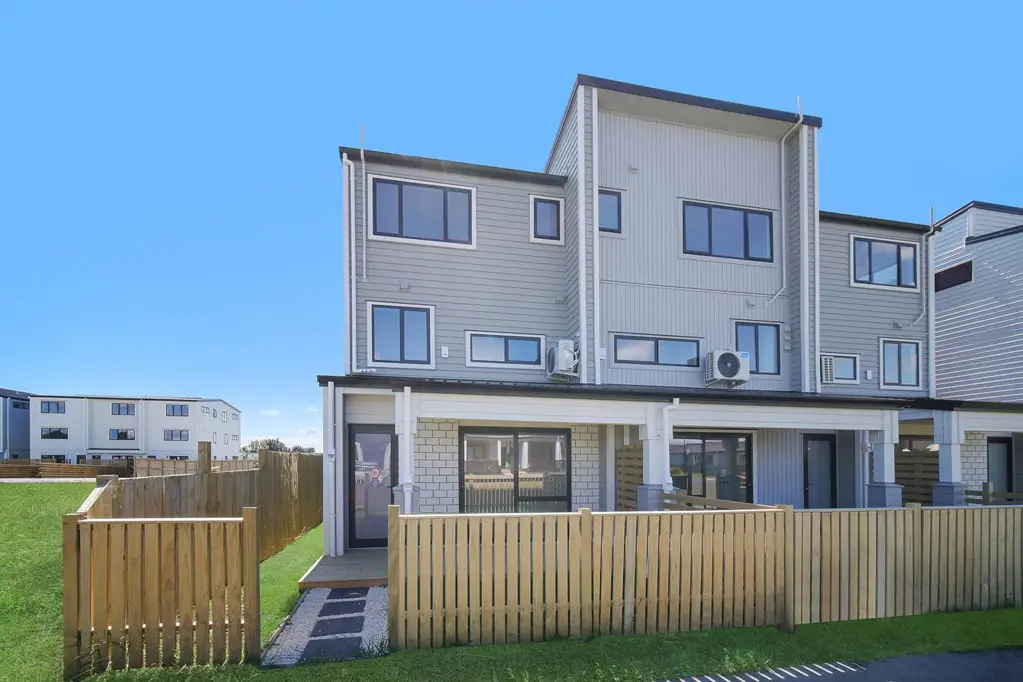 Karaka 3Kwarto Want Extra Income? Brand New with Granny Flat