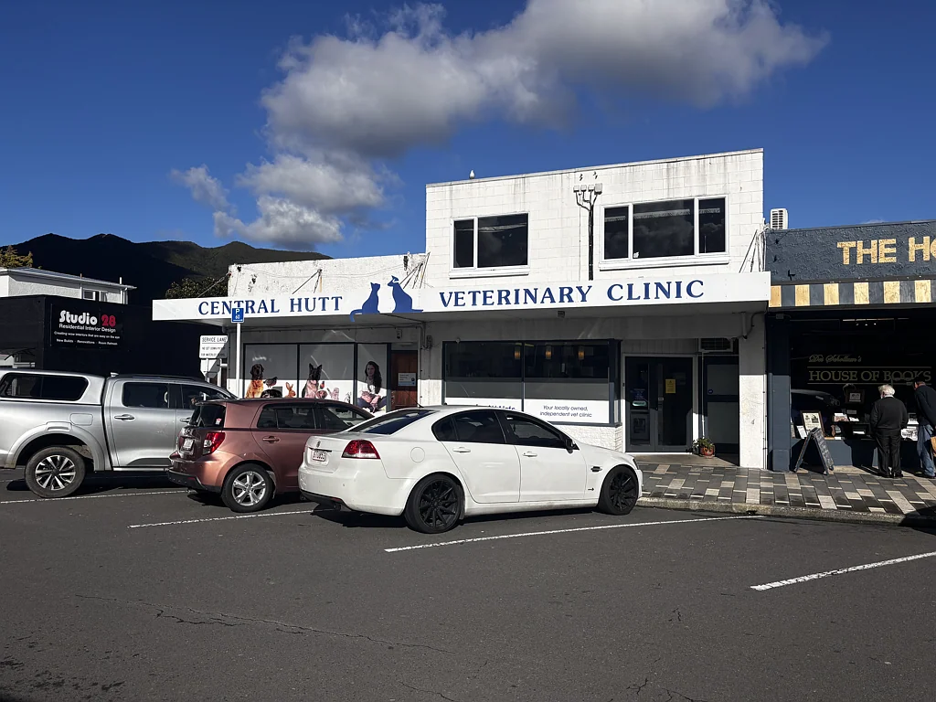 Waterloo Prime Retail/Consulting Space – Adjacent Waterloo