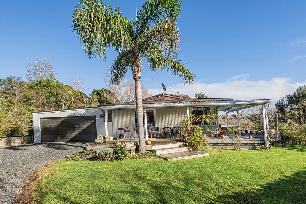 Paparoa 3房  Lifestyle with Income Potential