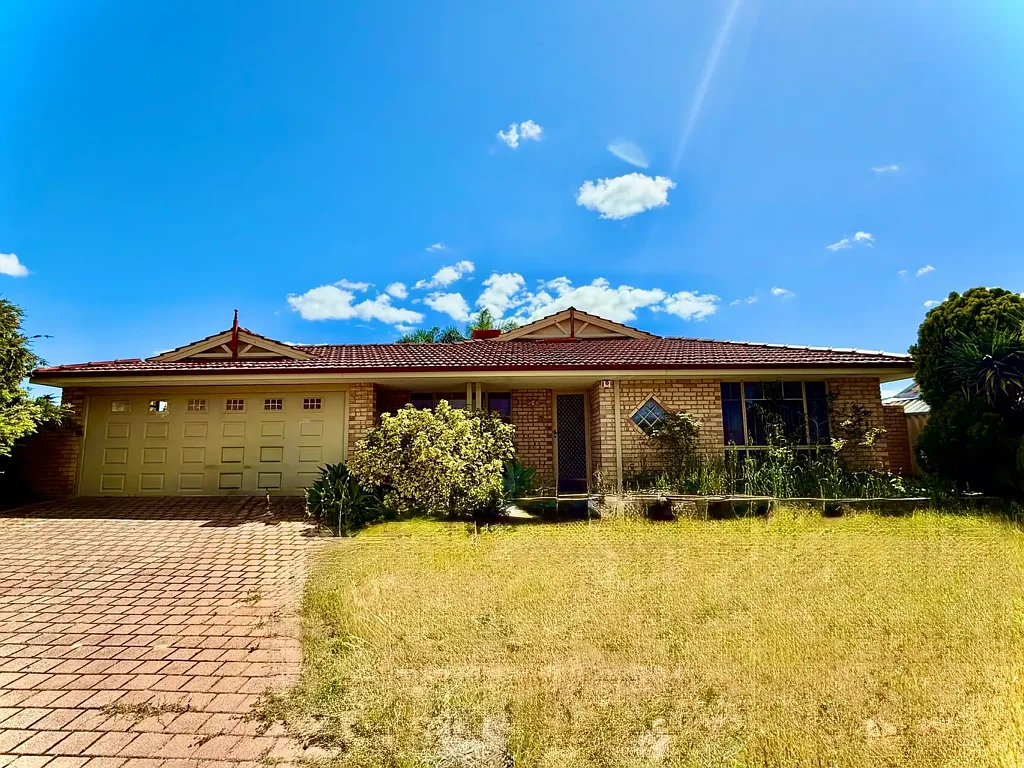 32 Rawlinna Heights, Ballajura, WA 6066