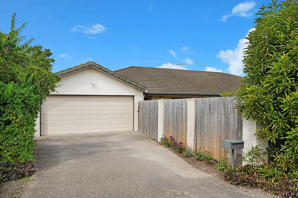 Rothwell 3 Bedroom Low-Maintenance Comfort Just Minutes from Everything