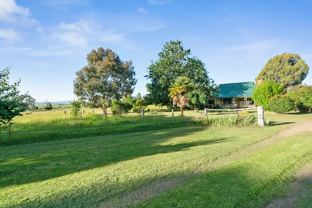 Boorolite 3બેડરૂમ Charming farmhouse on 16 peaceful and productive acres