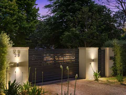 Burradoo 4 Bedroom Charming Elegance with a Contemporary Twist