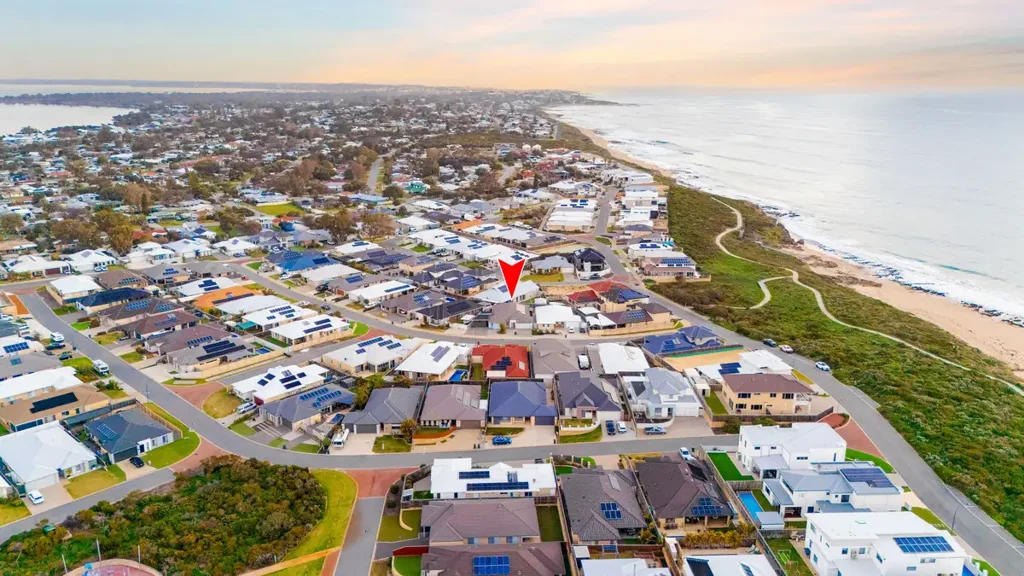 Halls Head 4ਬੈੱਡਰੂਮ Fabulous Beachside Family Home with Massive Carport