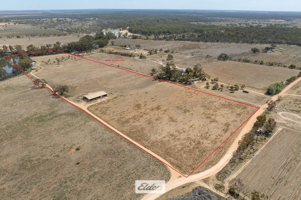 Red Cliffs LIFESTYLE HOLDING WITH IRRIGATION POTENTIAL AND CREEK ACCESS AND VIEWS.