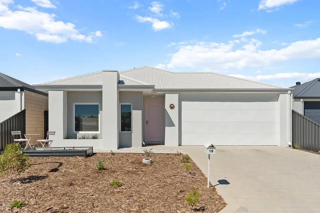 Baldivis 4ห้องนอน Fabulous Newly Built home awaiting your finishing touches