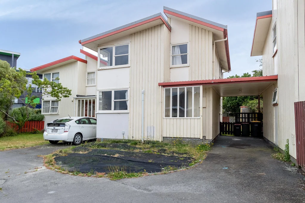 Petone 2chambre Roll up your sleeves - Opportunity in Petone