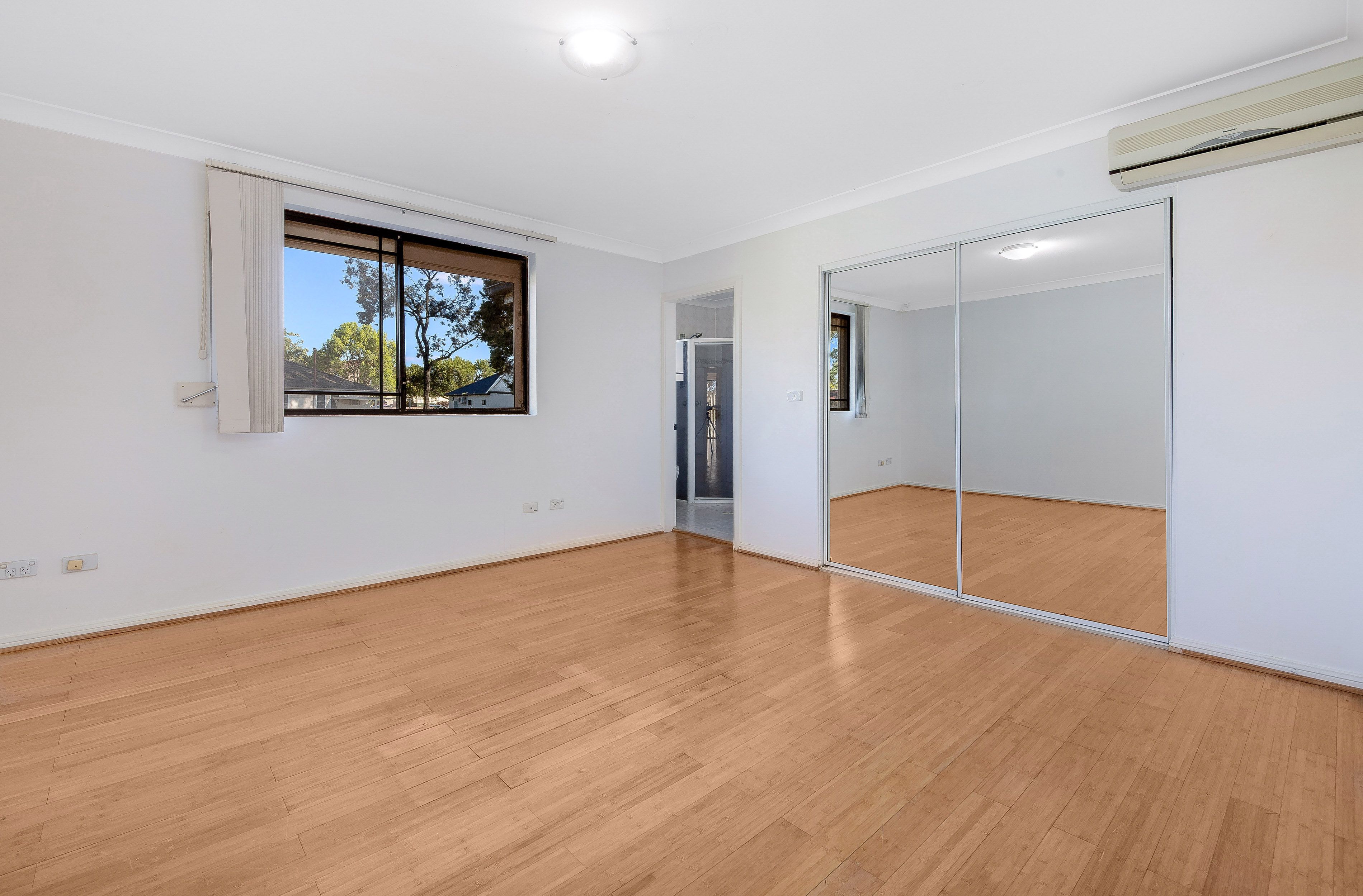 UNIT 3 34 SALTASH ST, YAGOONA NSW 2199, 0 غرف, 0 حمامات, Townhouse