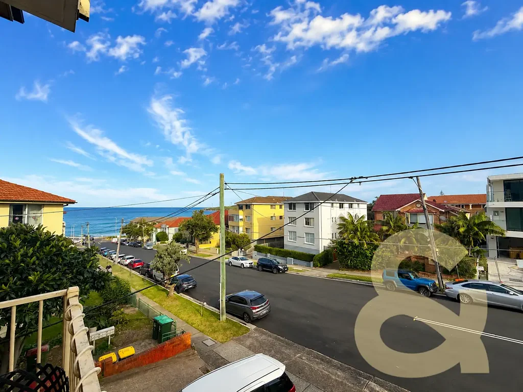 Beachside Two-Bedroom Apartment with Ocean Views