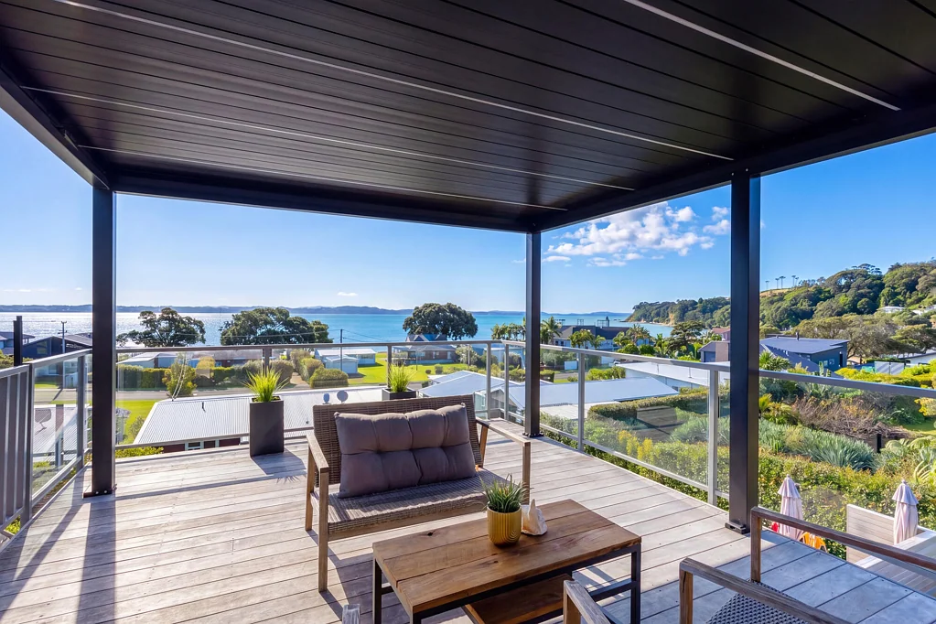 Tindalls Beach 5房  Tindalls Bay Lifestyle with Income Potential