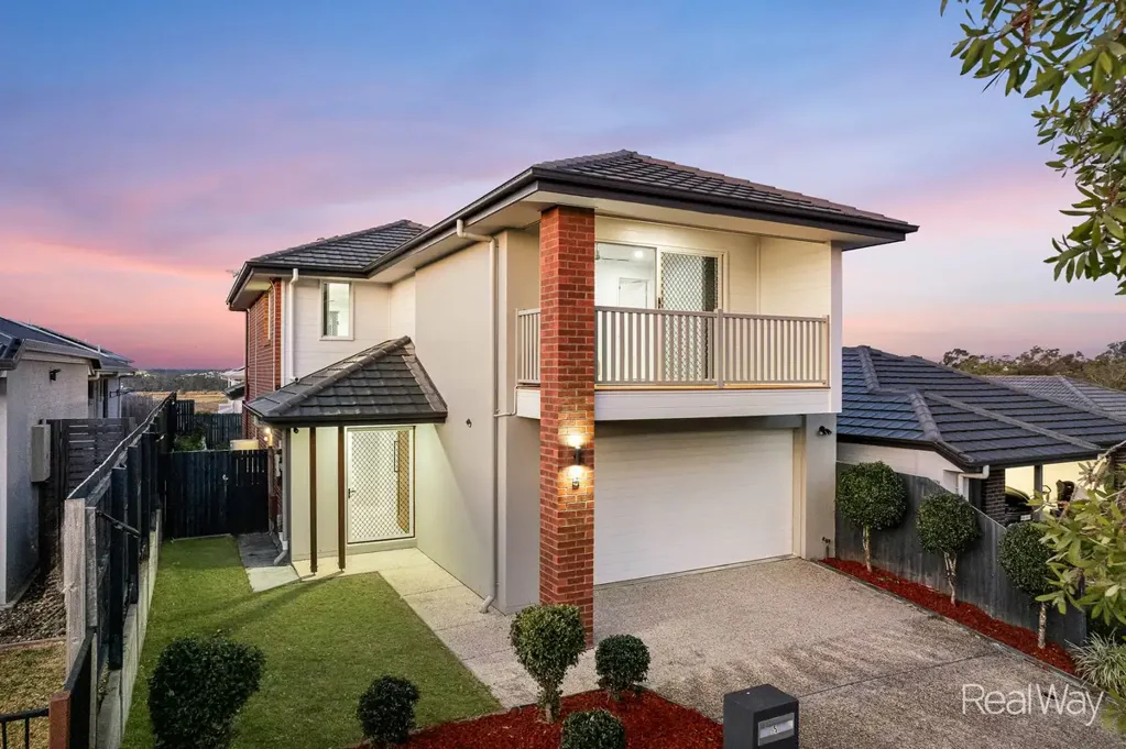 5 Bedford Crescent, Spring Mountain, QLD 4300