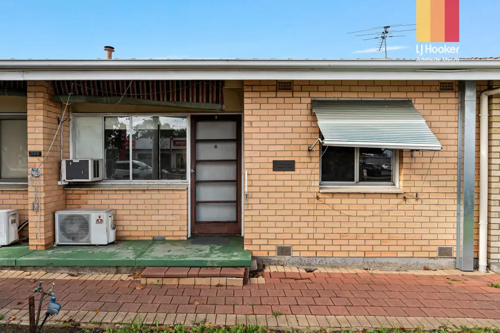 GREAT LOCATION /  BEDROOM UNIT!!!