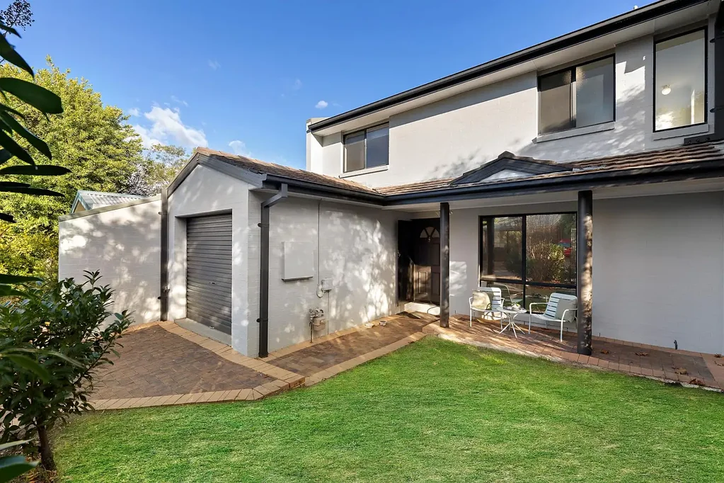 Ngunnawal 3房  Controlled Elegance. Uncompromised Living.