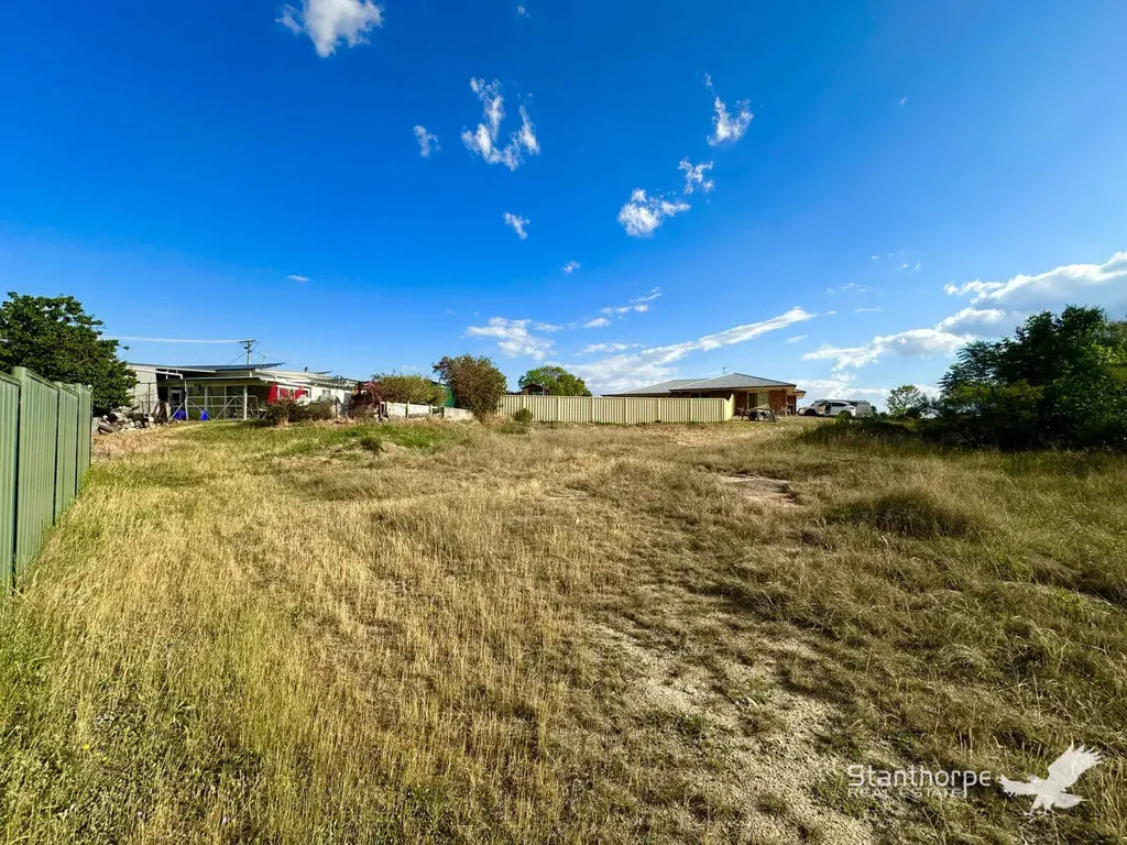 Stanthorpe STANTHORPE - BUILDING BLOCK WITH VIEWS IN QUEIT CUL-DE-SAC