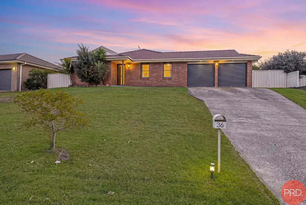 Raworth 4房  Spacious Family Living in a Spectacular Location!