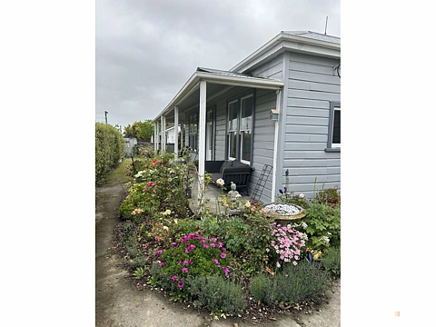 Charming 3-Bedroom Home - Fully Renovated & Close to Town!