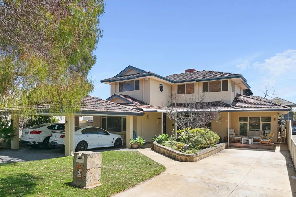 23 Pembroke Street, Bicton, WA 6157