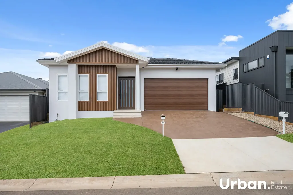 Tahmoor 6Kwarto PREMIUM BRAND-NEW HOME | SOPHISTICATED LIVING + GRANNY FLAT | DUAL-INCOME POTENTIAL