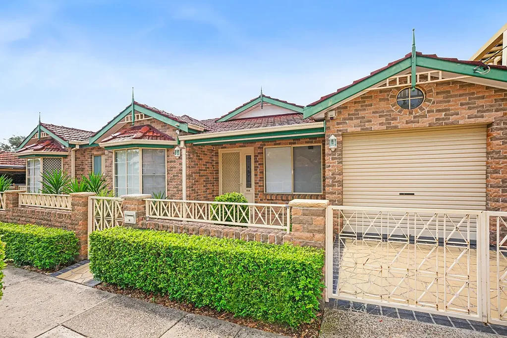 IDEAL FAMILY HOME!