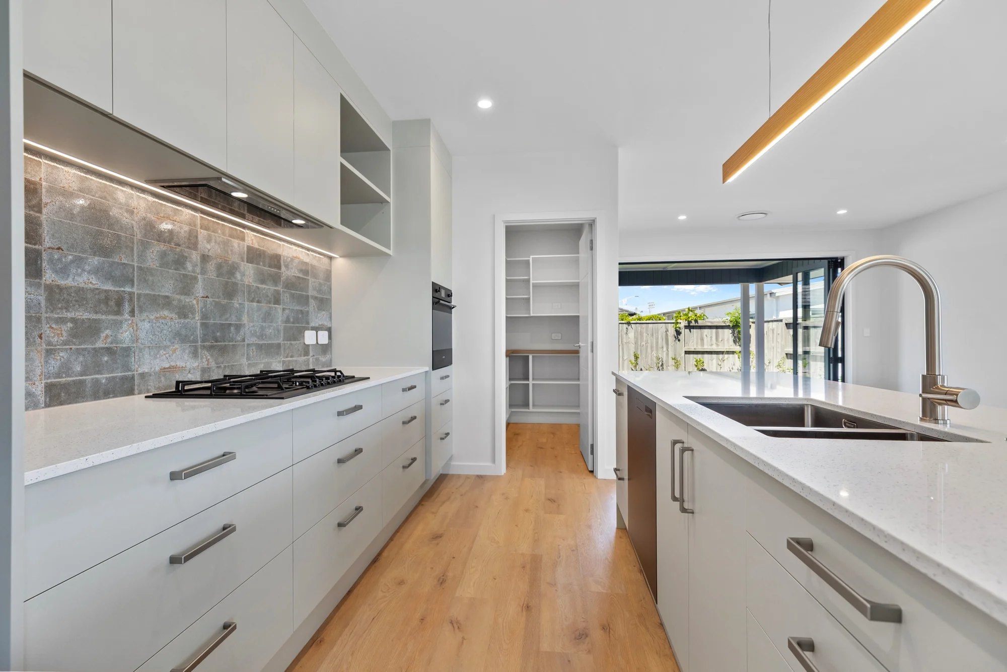 Papamoa 5Kwarto Dual Living or Home and Income