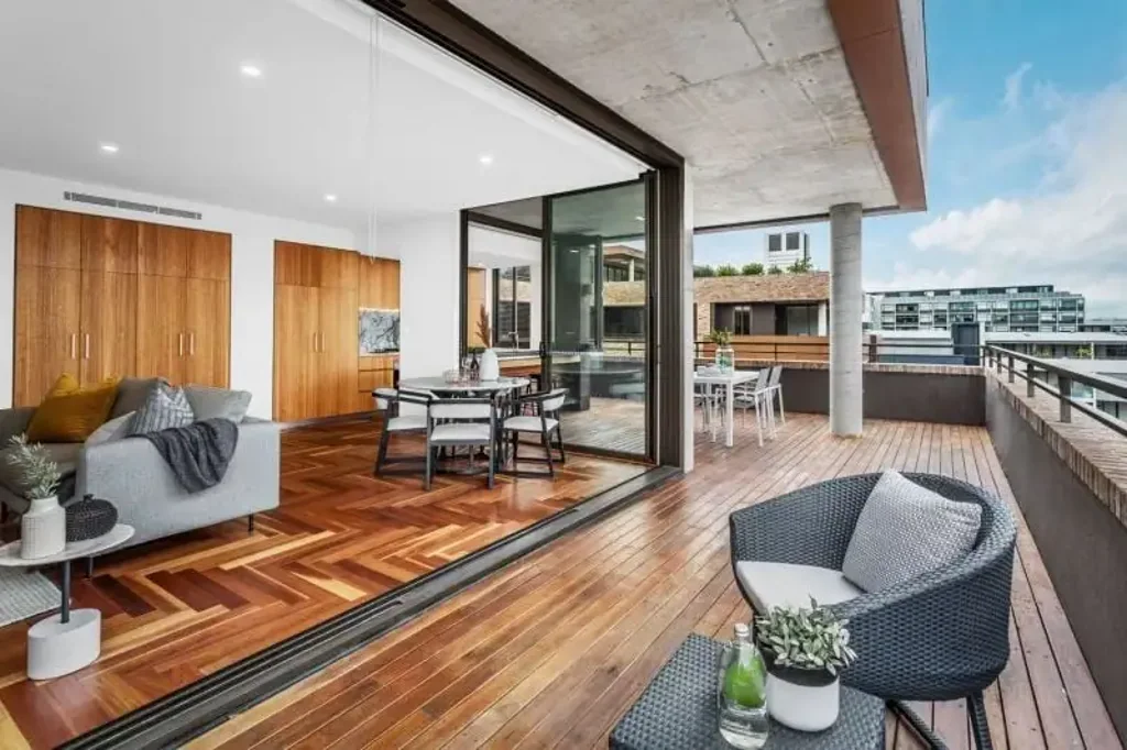 Designer sub-penthouse in Rochford