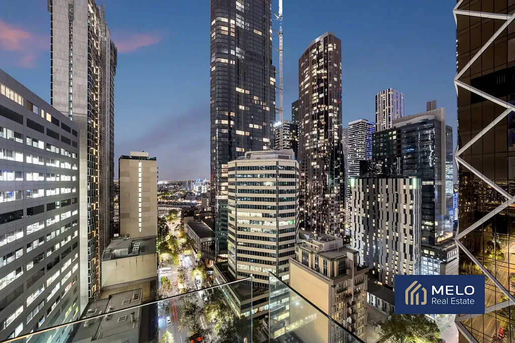 BOASTING LOCATION, LIFESTYLE & SIZE OVER TWO LEVELS