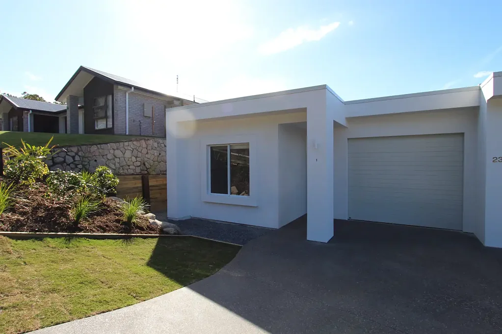 Modern Unit in Creekside Estate!