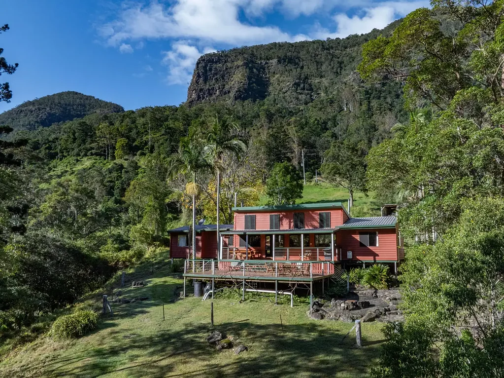Lamington  "Mana Carroo" Own a Piece of Ancient Earth: 90 minutes from Brisbane