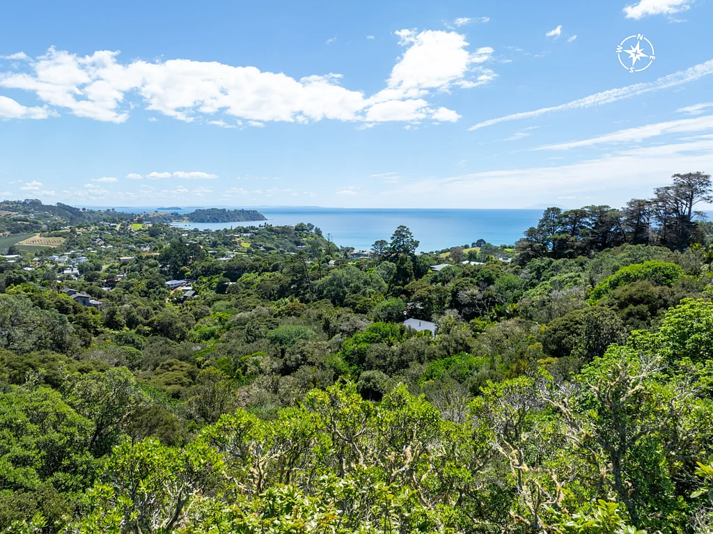Onetangi Light, Sea and Promise