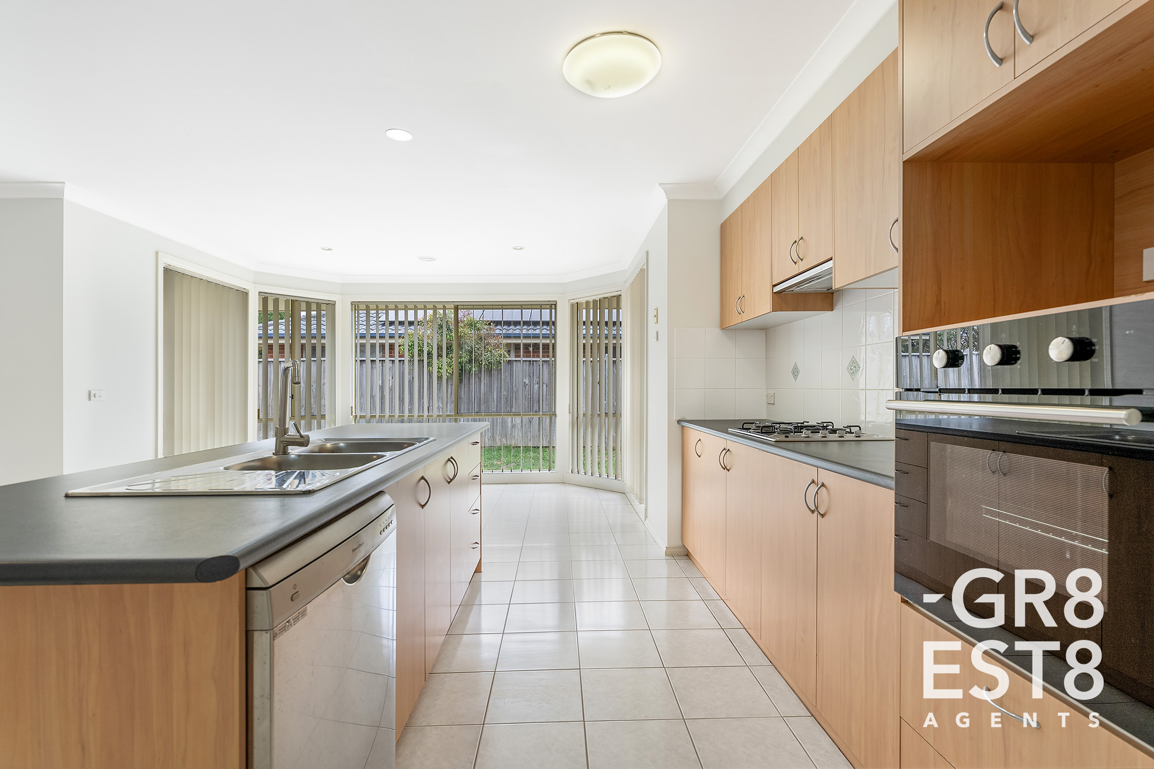 14 GANAWAY DR, BERWICK VIC 3806, 0部屋, 0バスルーム, House