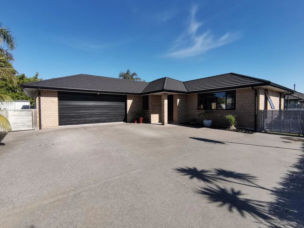 Family living close to beaches