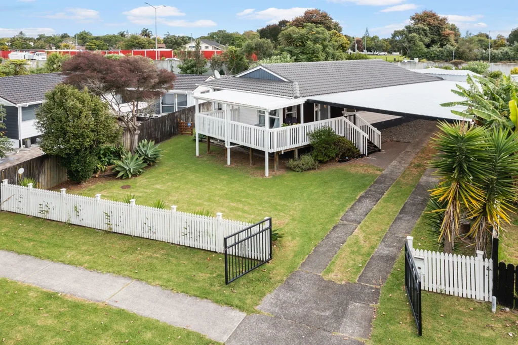 Conifer Grove 3 Bedroom WANTING IMMACULATE?