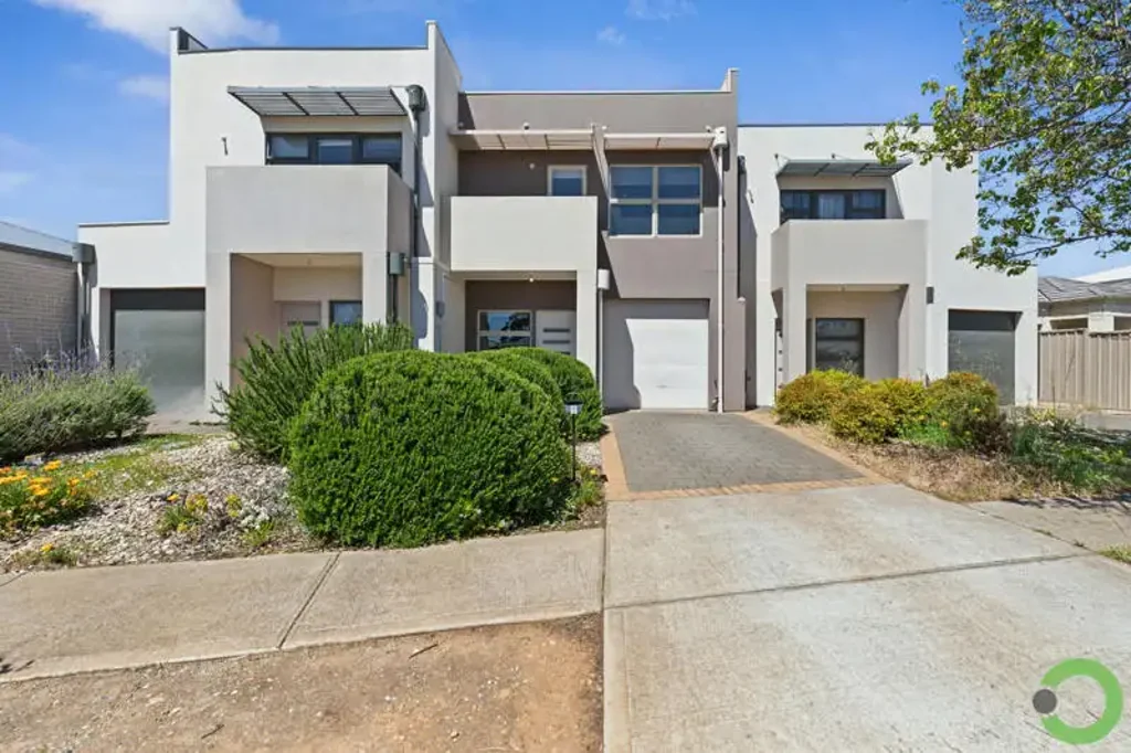 Oaklands Park 3Phòng ngủ A Perfect First Home & Investment ...