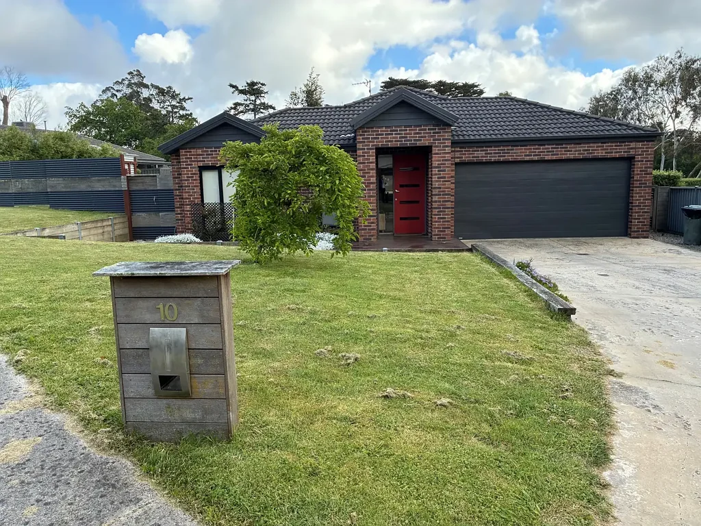 10 Eilish Court, Mount Helen, VIC 3350