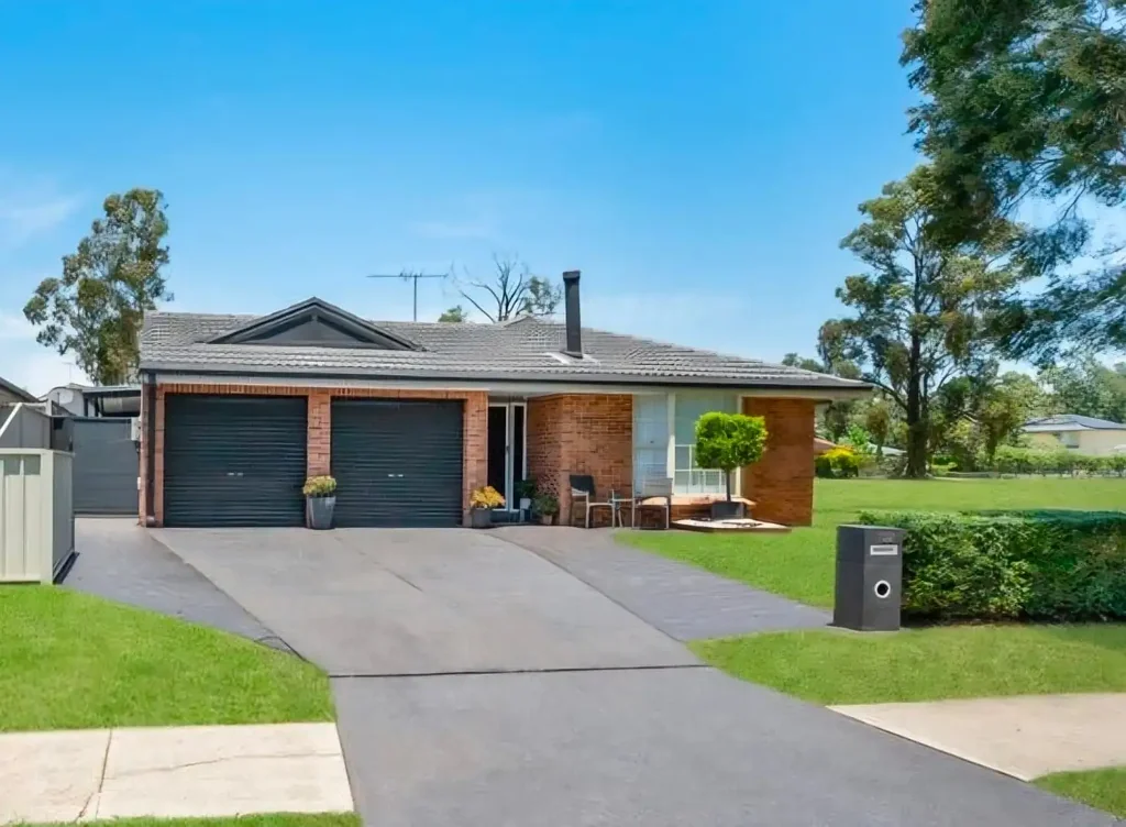 Cranebrook 5બેડરૂમ Renovated Family Home + Large Shed on 600 sqm