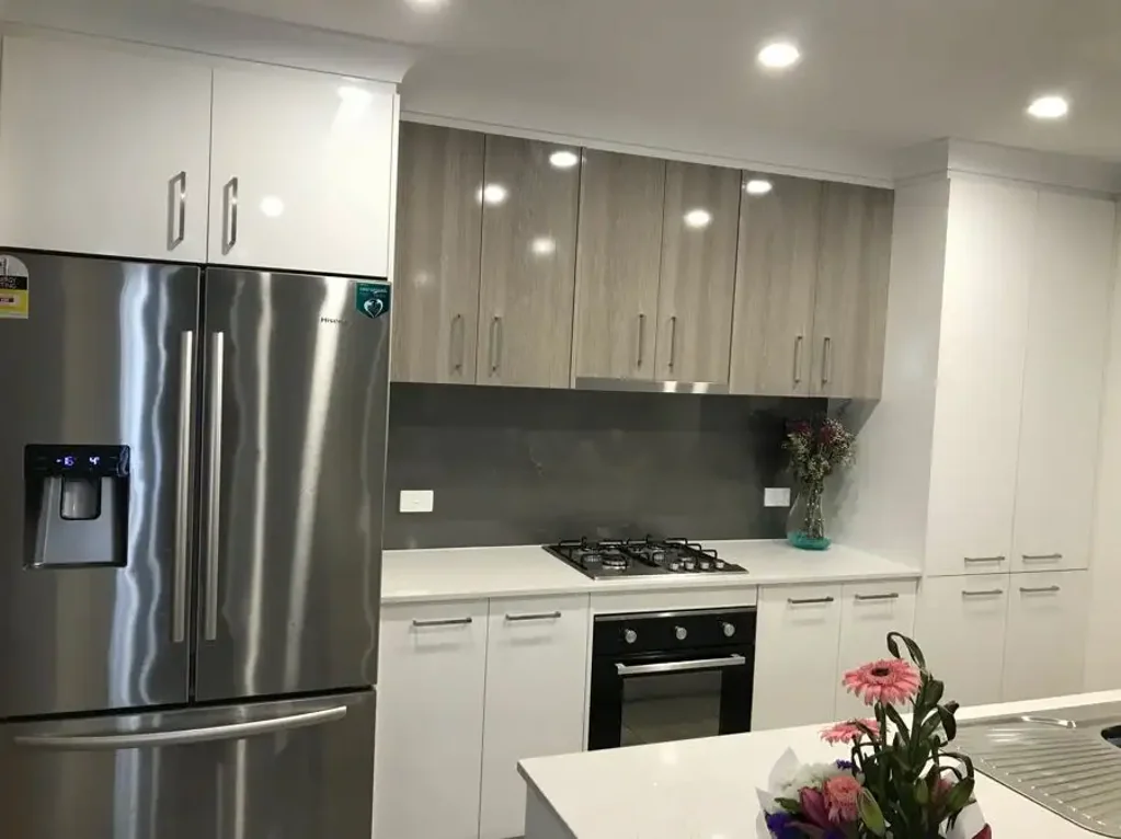 Modern Unit in Great Location