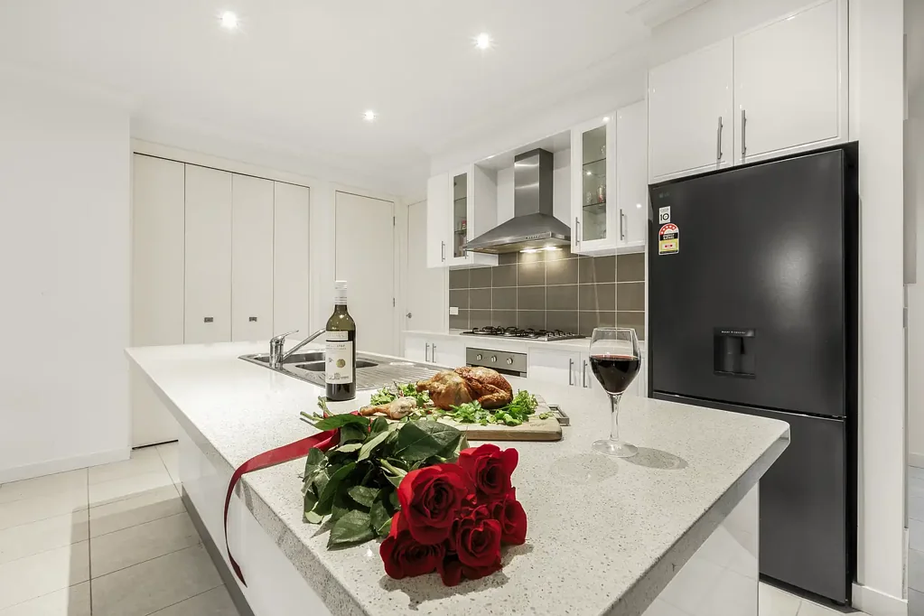 Carrum 2બેડરૂમ Coastal Living Starts Here ft Two Walk in Robes + a Spa - offers close August 25