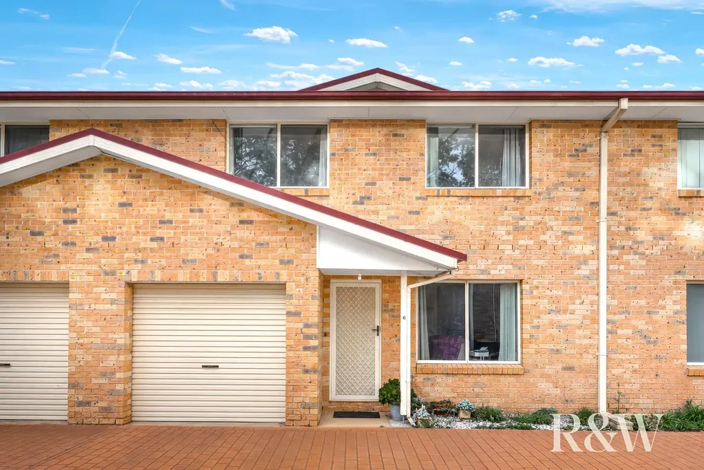 Rooty Hill 2Habitaciones Brick Townhouse in Sought After South Rooty Hill (Walk to Train Station & Shops)