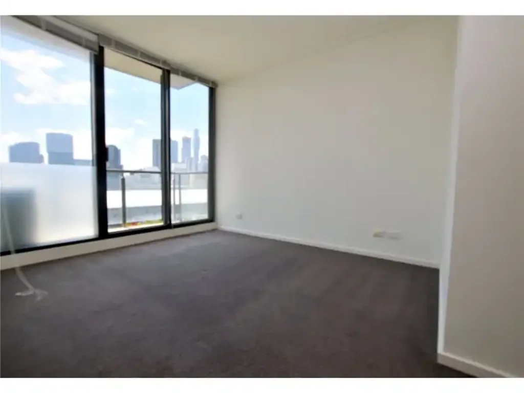 Spacious 2 bedroom apartment!