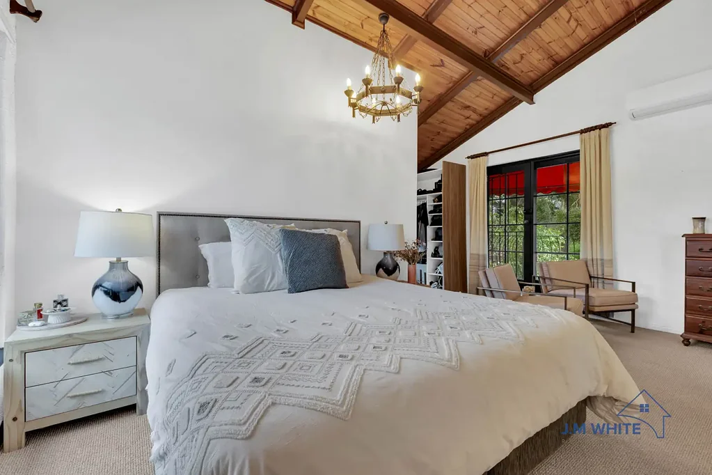Charming Adelaide Hills Family Home with Stunning Views
