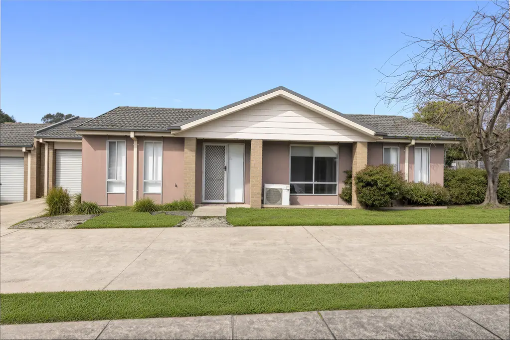 Comfortable 3-Bedroom Unit in Convenient Location
