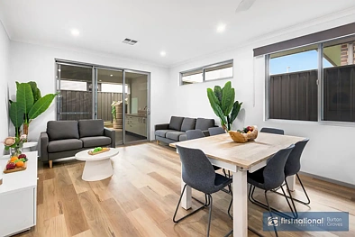 13 Burton St, Modbury, SA 5092, 3 slaapkamers, 2 badkamers, House