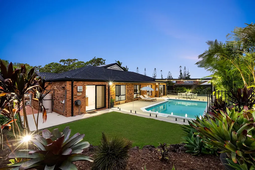 4 Camberwell Circuit, Robina, QLD 4226