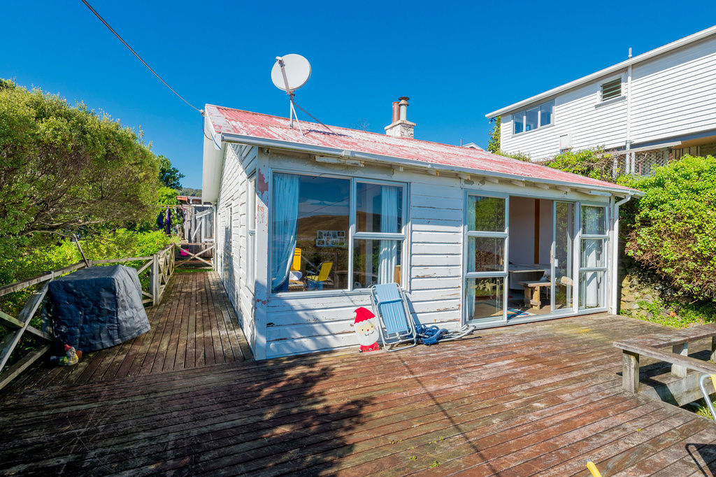 63 Bayview Road, Paremata, Porirua, 2 Bedrooms, 1 Bathrooms