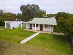 33 BRUNDAH ST, Grenfell