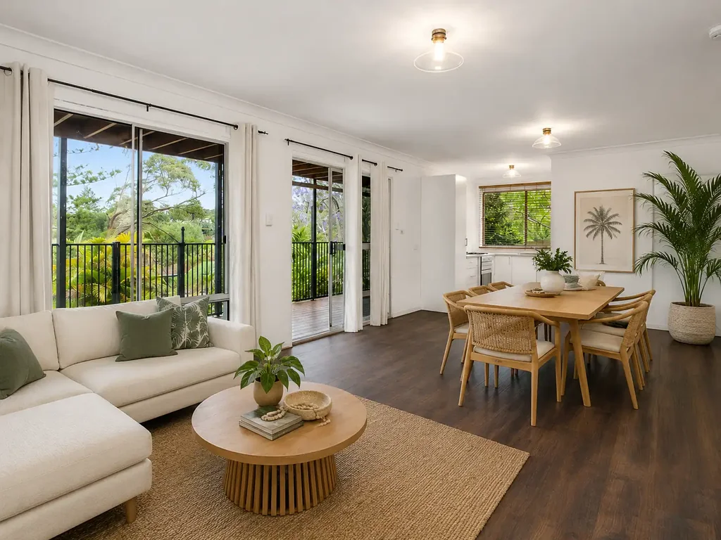 Beautifully Renovated Duplex in a Peaceful Leafy Setting
