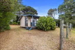 727 Lees Road, Venus Bay