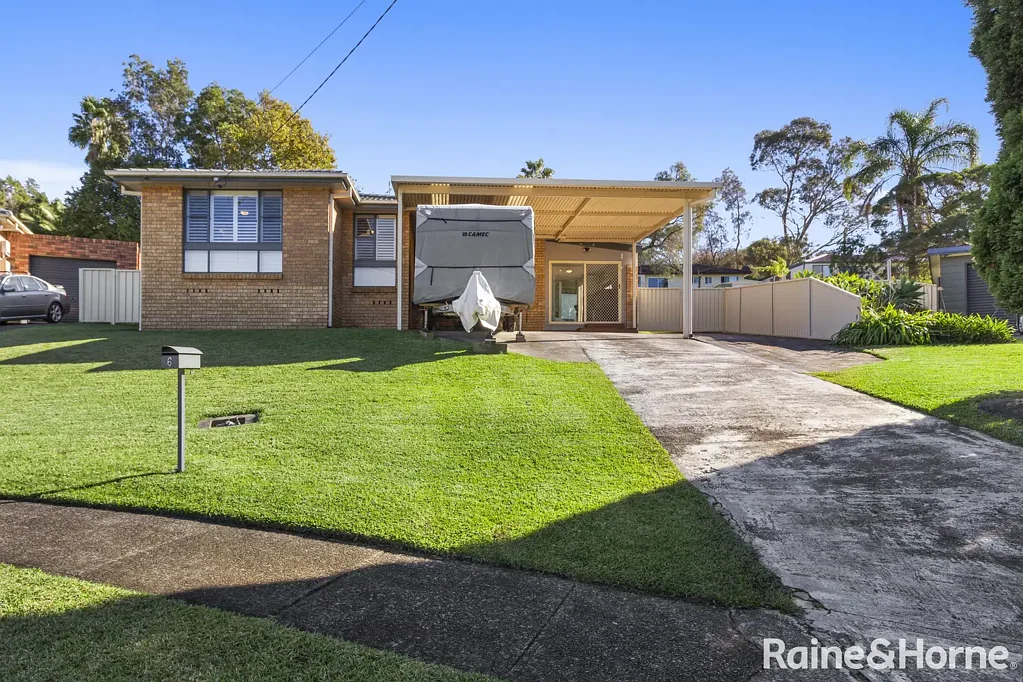 Elermore Vale 3房  Stylish, Move-In Ready Living - Every Detail Has Been Done For You